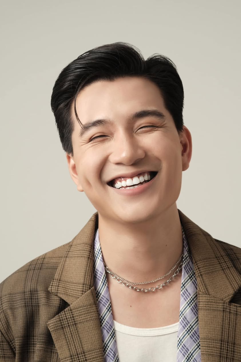 Kh&ocirc;ng thể ch&ecirc; nổi mỹ nam Việt mặt b&uacute;ng ra trap boy: Ai đời đẹp qu&aacute; thể đ&aacute;ng, cười một c&aacute;i tim hẫng một nhịp- Ảnh 5.