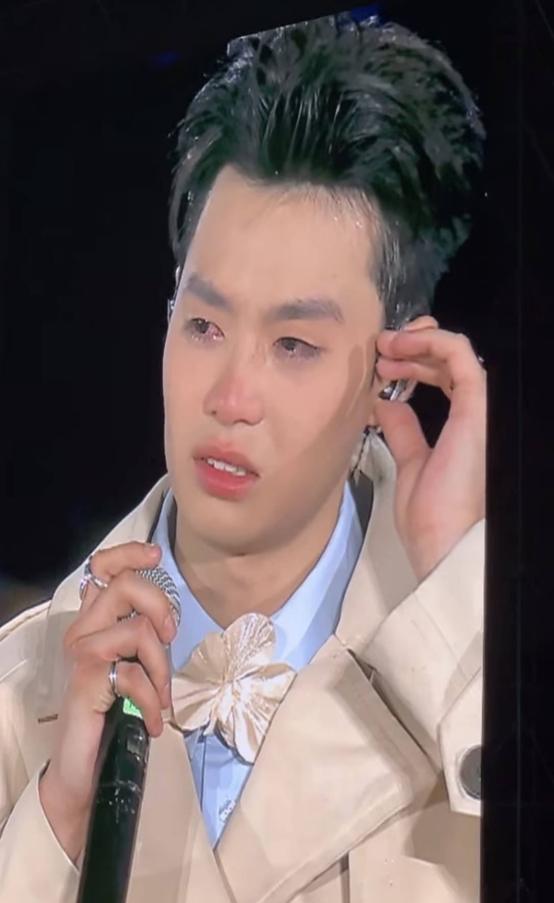 Negav kh&oacute;c nức nở tại concert Anh Trai Say Hi- Ảnh 2.