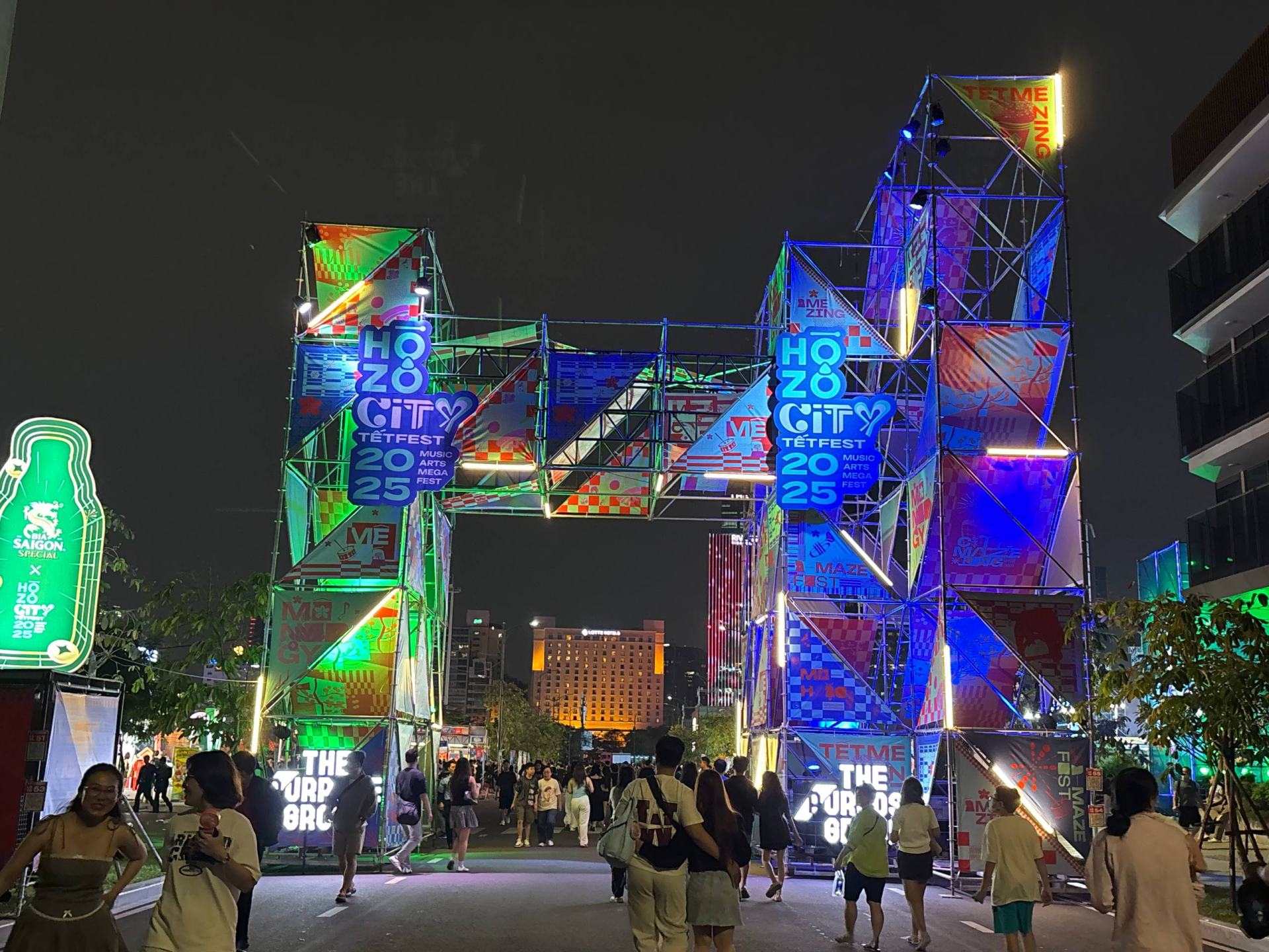 C&ocirc;ng vi&ecirc;n bờ s&ocirc;ng S&agrave;i G&ograve;n đ&atilde; vui nay c&ograve;n &ldquo;b&ugrave;ng nổ&rdquo; hơn với Tết Festival cực ho&agrave;nh tr&aacute;ng m&agrave; bất cứ ai cũng kh&ocirc;ng thể bỏ lỡ- Ảnh 1.