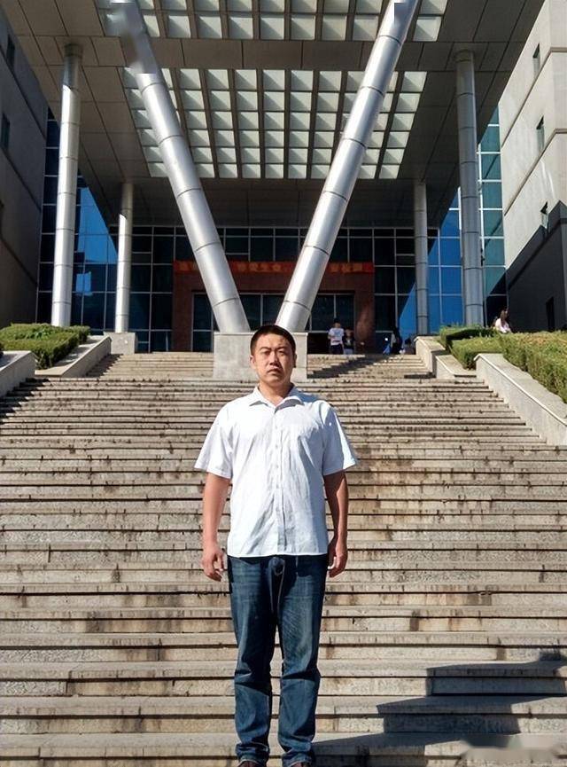 Ph&aacute;t hiện một Tiến sĩ đi l&agrave;m shipper, thu nhập hơn 748 triệu đồng/năm: &ldquo;Họ n&oacute;i t&ocirc;i đang tranh việc của người c&oacute; tr&igrave;nh độ thấp hơn&rdquo;- Ảnh 1.