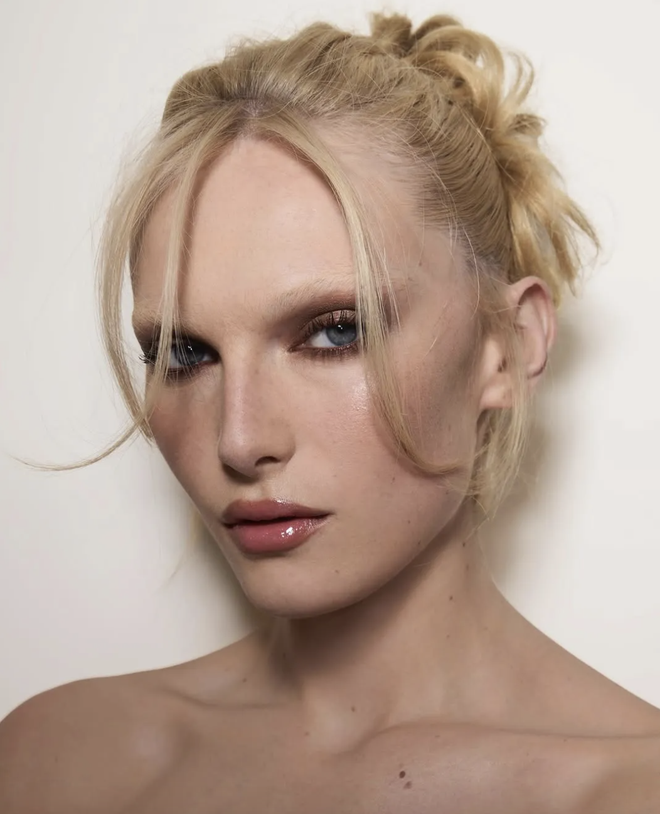 7 xu hướng l&agrave;m đẹp nổi bật nhất năm 2025 do Vogue b&igrave;nh chọn- Ảnh 25.