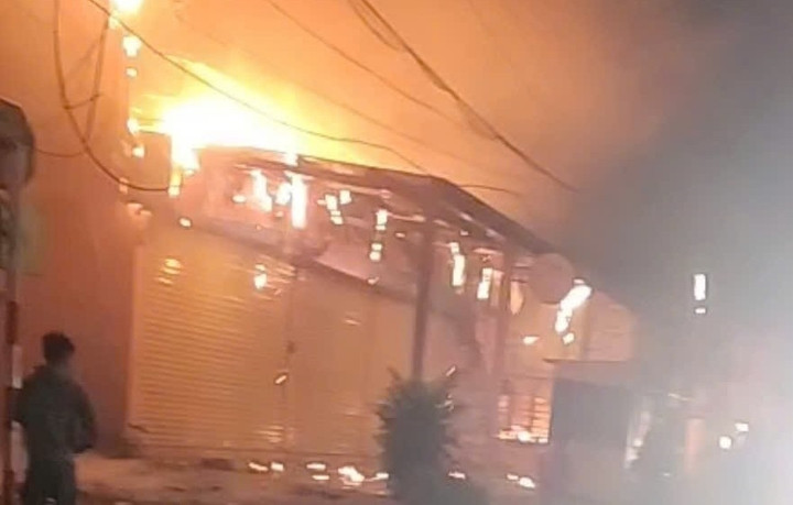 Hiện trường vụ ch&aacute;y kinh ho&agrave;ng khiến 2 vợ chồng v&agrave; 2 con nhỏ tử vong trong đ&ecirc;m- Ảnh 1.