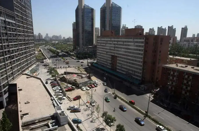 Chủ căn nh&agrave; 153m&sup2; từ chối hơn 3,1 tỷ đồng tiền đền b&ugrave;, ki&ecirc;n quyết kh&ocirc;ng di dời c&ograve;n tuy&ecirc;n bố: &ldquo;Phải trả 9,3 tỷ c&ugrave;ng 1 căn 3 ph&ograve;ng ngủ mới xứng đ&aacute;ng&rdquo;- Ảnh 2.