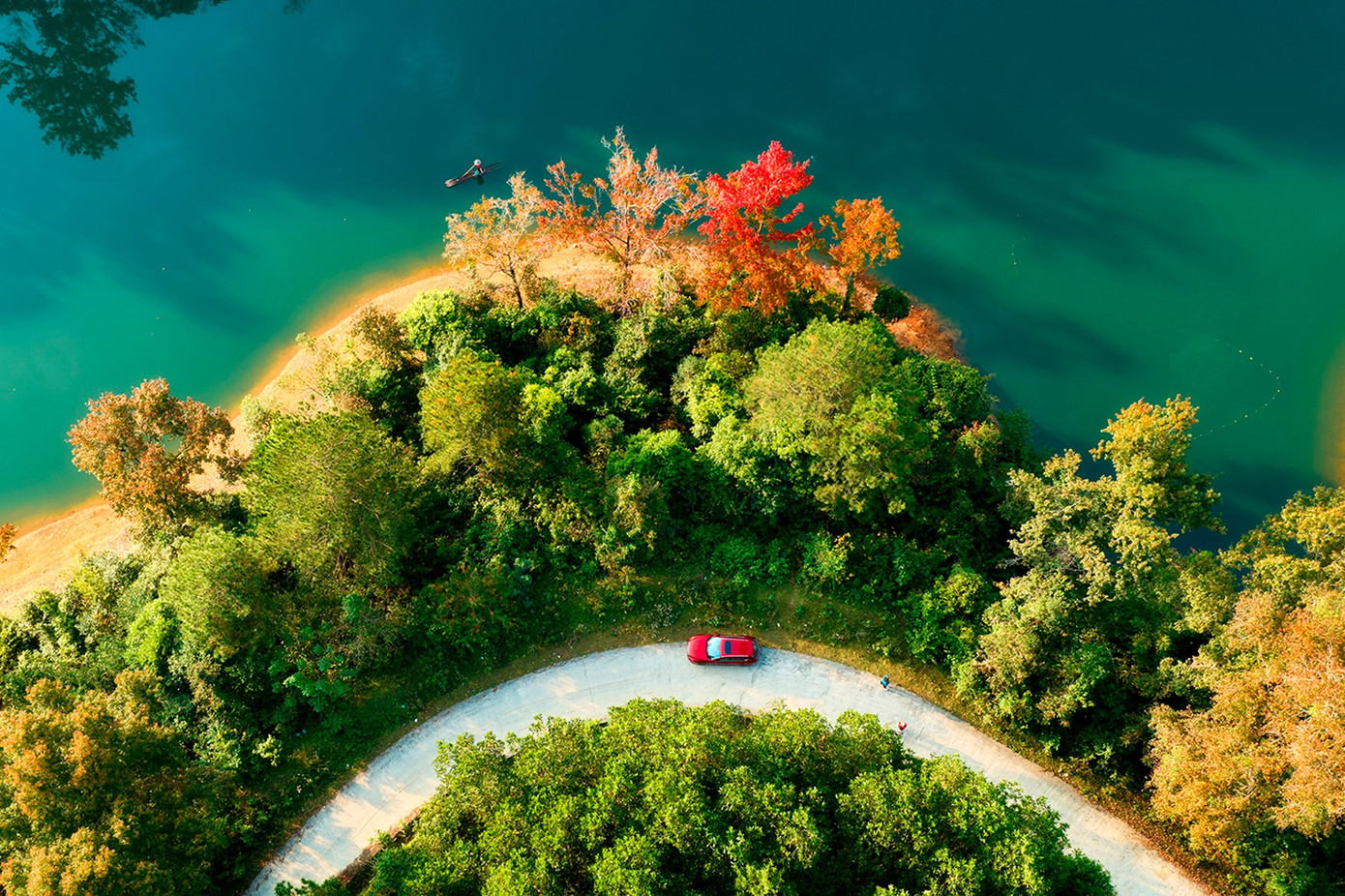 Ngỡ ng&agrave;ng 'tấm gương xanh' giữa n&uacute;i non Cao Bằng- Ảnh 4.