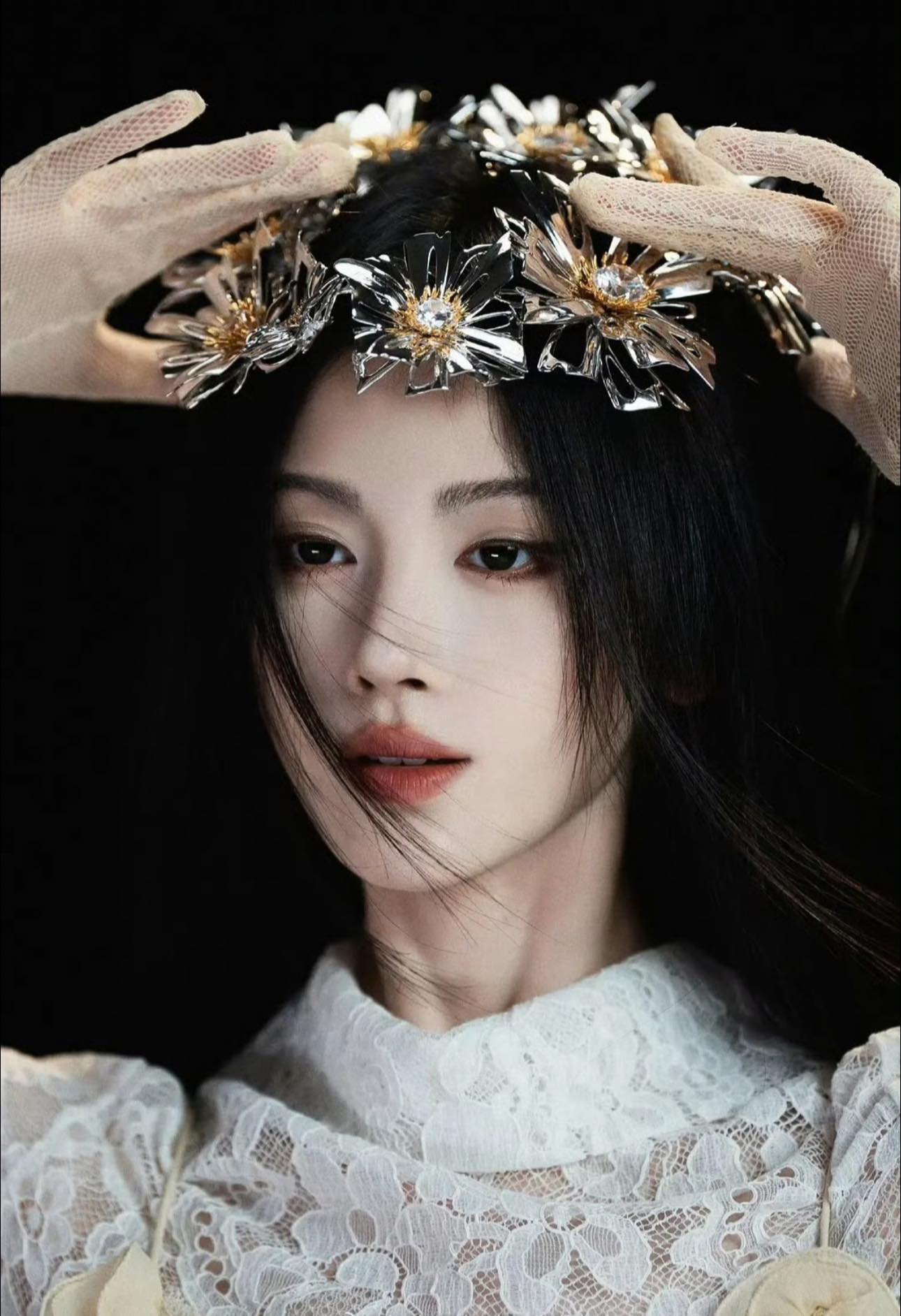 "Lấy trứng chọi đ&aacute;" đối đầu c&ocirc;ng ty quản l&yacute;: "Mỹ nữ 4000 năm c&oacute; 1" đứng trước nguy cơ lao l&yacute;- Ảnh 2.