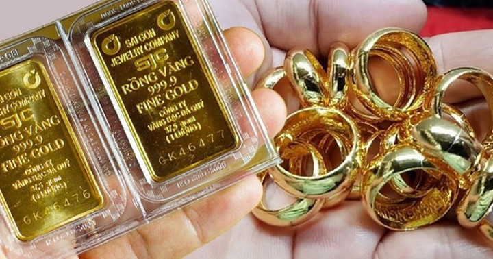 Gi&aacute; v&agrave;ng h&ocirc;m nay 27/12: V&agrave;ng thế giới tiếp tục tăng, lập đỉnh lịch sử mới- Ảnh 1.