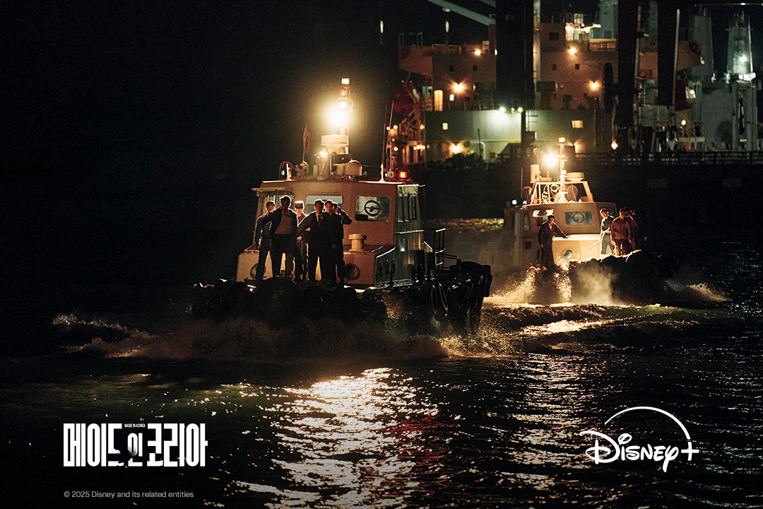 Hyun Bin đi&ecirc;n thật rồi: Phim mới vừa chiếu đ&atilde; c&agrave;n qu&eacute;t to&agrave;n cầu, chỉ 1 &aacute;nh mắt cũng được tung h&ocirc; tới n&oacute;c- Ảnh 6.