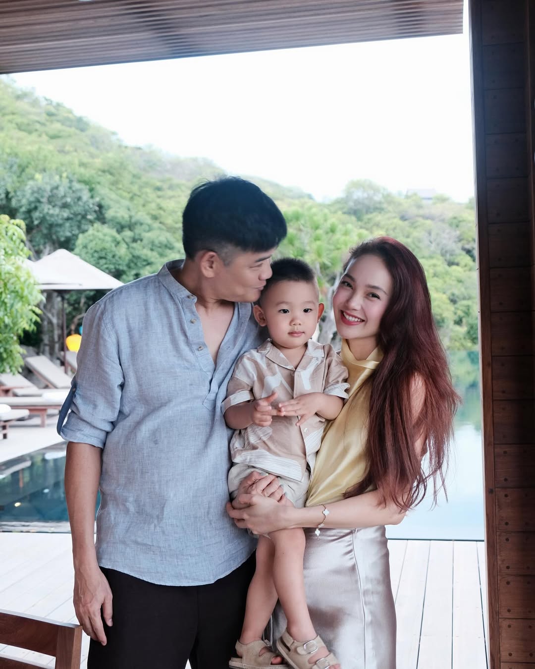 Kh&ocirc;ng ngờ &ocirc;ng x&atilde; Minh Hằng cũng c&oacute; ng&agrave;y n&agrave;y- Ảnh 5.