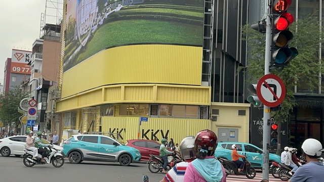 Nghịch l&yacute; mặt bằng cho thu&ecirc; cuối năm- Ảnh 1.