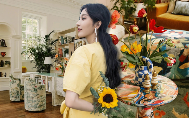 Gh&eacute; thăm căn hộ 300 tuổi ở London: Khi n&eacute;t cổ điển "kết h&ocirc;n" c&ugrave;ng hơi thở hiện đại, tạo n&ecirc;n bản giao hưởng m&ugrave;a xu&acirc;n tuyệt đẹp- Ảnh 1.