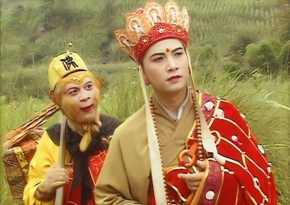 T&acirc;y du k&yacute;: T&ocirc;n Ngộ Kh&ocirc;ng bị giam trước hay Kim Thiền Tử bị đ&agrave;y xuống trần trước?- Ảnh 1.