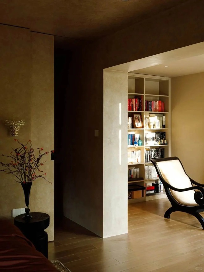 Đi m&ograve;n g&oacute;t gi&agrave;y khắp thế giới, nữ Travel Blogger bẻ l&aacute;i l&agrave;m 