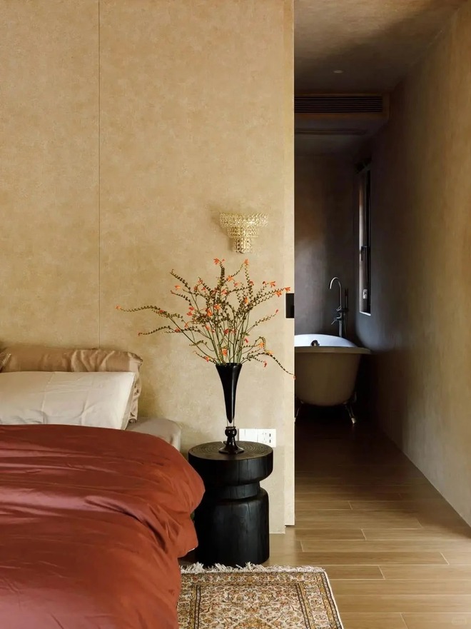 Đi m&ograve;n g&oacute;t gi&agrave;y khắp thế giới, nữ Travel Blogger bẻ l&aacute;i l&agrave;m 