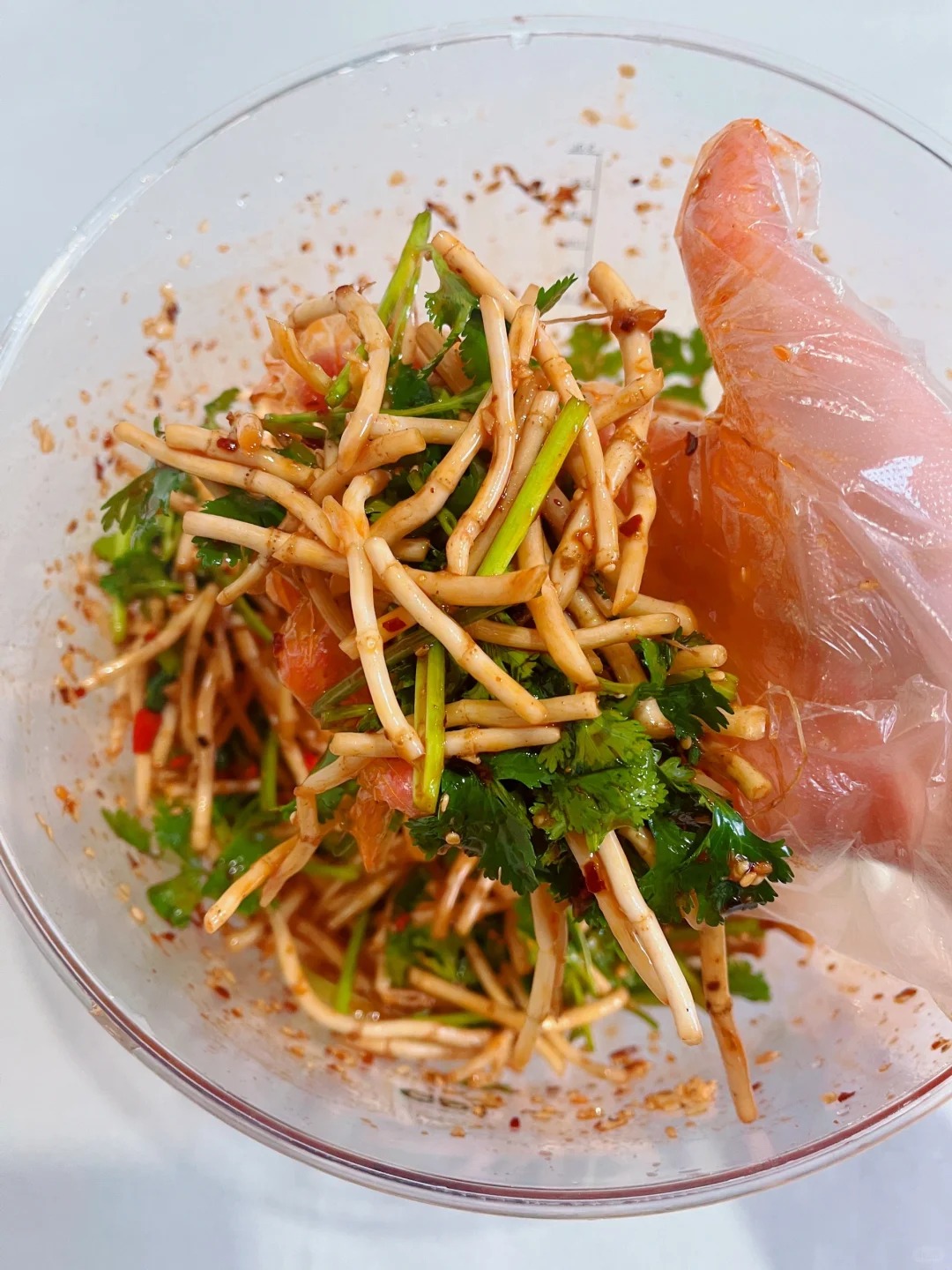 Bao năm ăn loại rau n&agrave;y to&agrave;n bỏ rễ, ai ngờ đấy lại l&agrave; 