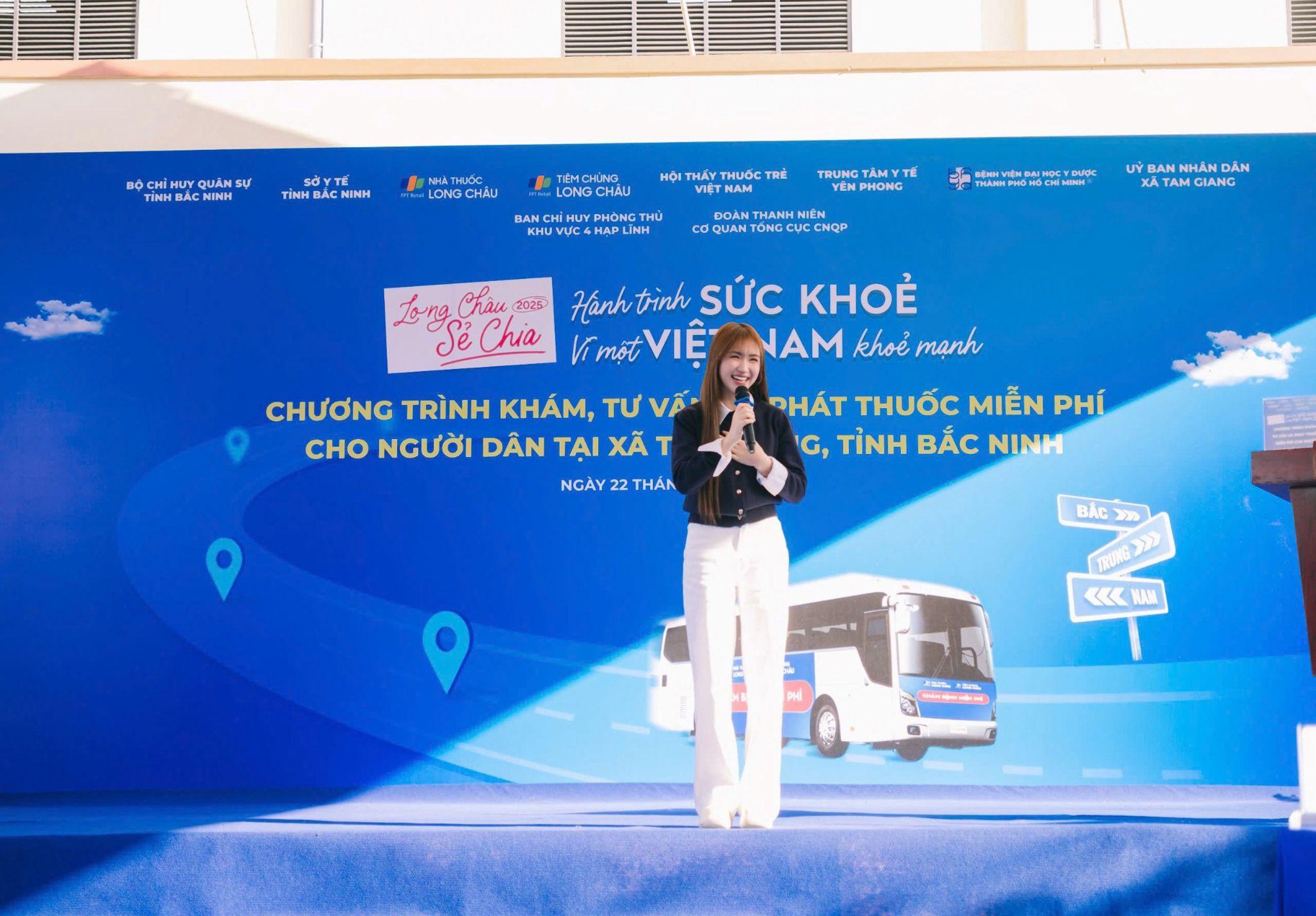 Dự &aacute;n &acirc;m nhạc mới của H&ograve;a Minzy &ldquo;chạm&rdquo; đến mong ước mu&ocirc;n đời của người Việt Nam- Ảnh 3.