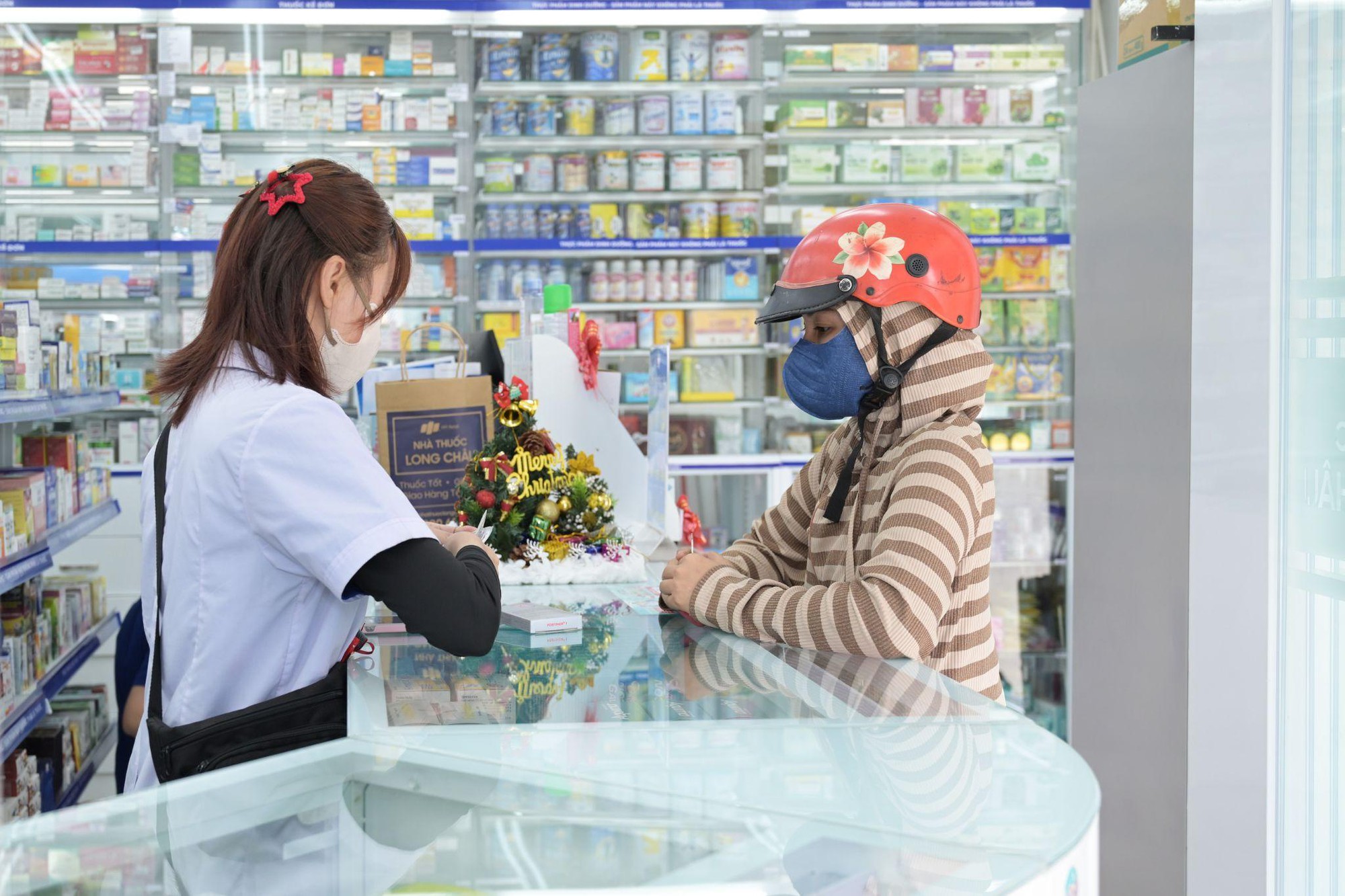 Dự &aacute;n &acirc;m nhạc mới của H&ograve;a Minzy &ldquo;chạm&rdquo; đến mong ước mu&ocirc;n đời của người Việt Nam- Ảnh 6.