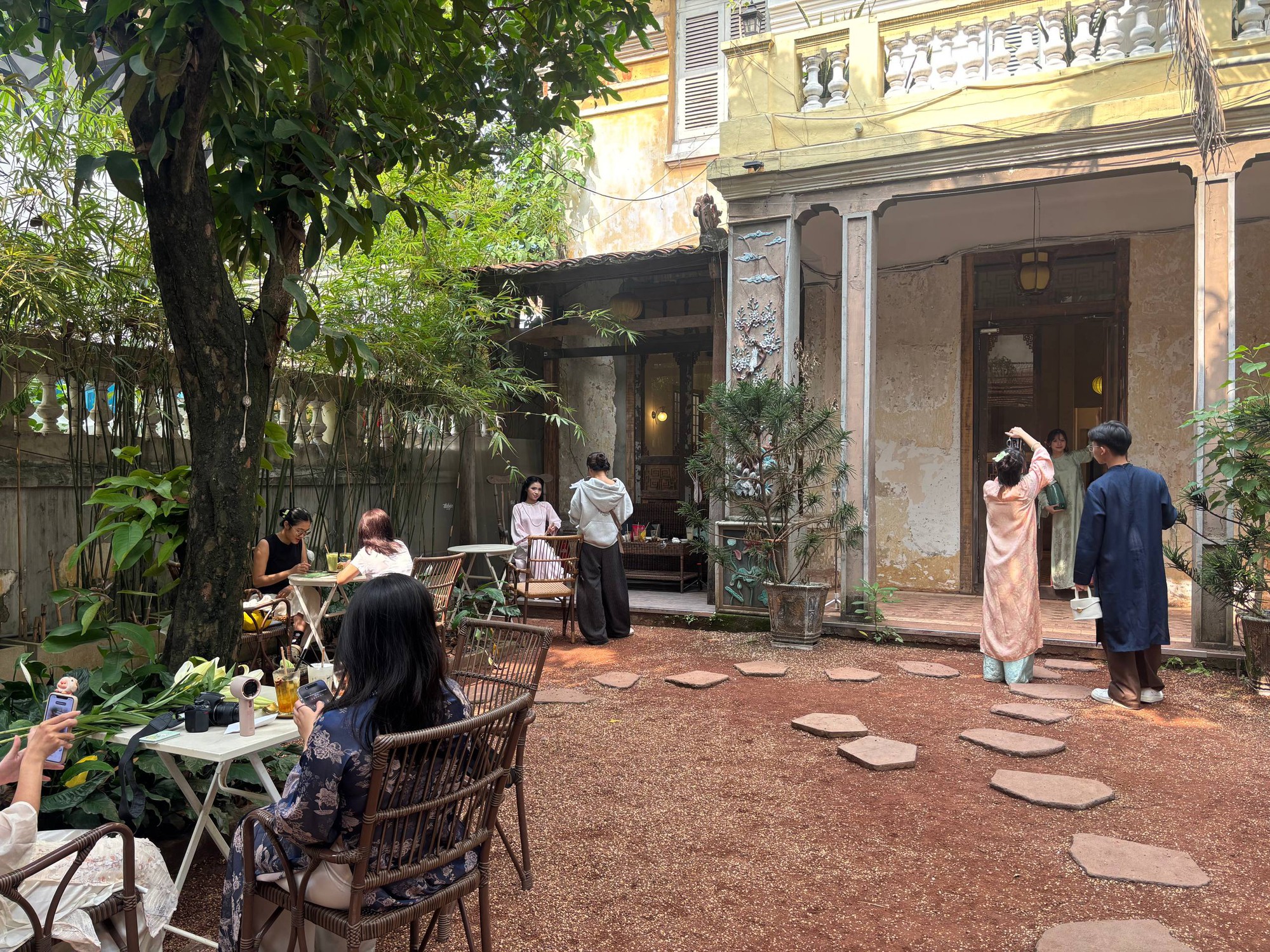 Tin t&ocirc;i đi, c&agrave; ph&ecirc; Starbucks l&agrave; rẻ nhất đấy!- Ảnh 4.