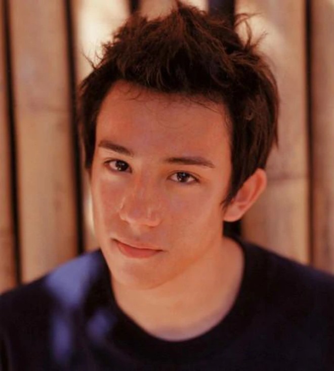 Nam thần thanh xu&acirc;n bị hủy hoại v&igrave; 1 scandal giờ khổ đến nỗi phải triệt sản, đi bốc v&aacute;c nu&ocirc;i 8 miệng ăn- Ảnh 2.