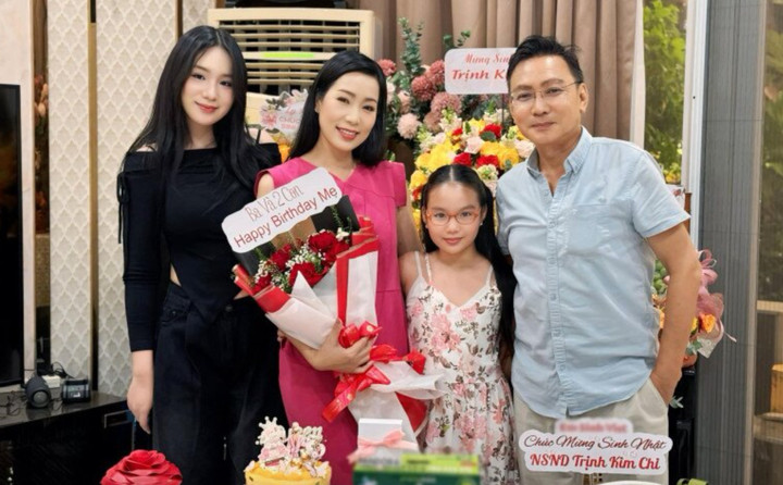 &Aacute; hậu Việt học tiến sĩ ở tuổi 54: L&agrave; gi&aacute;m đốc s&acirc;n khấu kịch, h&ocirc;n nh&acirc;n vi&ecirc;n m&atilde;n- Ảnh 4.