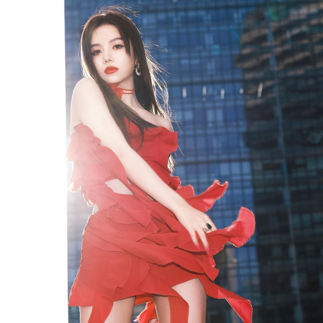 Sự hết thời của nữ idol quốc d&acirc;n: 2000 ng&agrave;y kh&ocirc;ng một trang b&aacute;o đưa tin, ra b&agrave;i n&agrave;o flop b&agrave;i đ&oacute;- Ảnh 4.