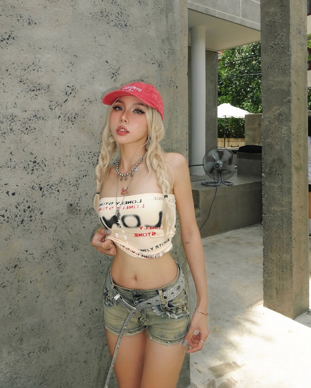 &ldquo;C&aacute; thể boy phố&rdquo; nẹt p&ocirc; tưng bừng chở người y&ecirc;u tại concert Anh Trai Say Hi, nh&agrave; g&aacute;i xuất sắc từ visual tới d&aacute;ng- Ảnh 5.