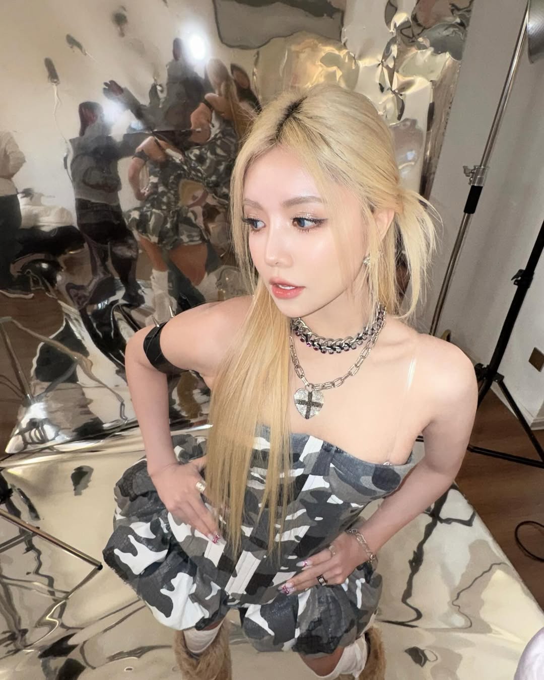 Sự hết thời của nữ idol quốc d&acirc;n: 2000 ng&agrave;y kh&ocirc;ng một trang b&aacute;o đưa tin, ra b&agrave;i n&agrave;o flop b&agrave;i đ&oacute;- Ảnh 3.