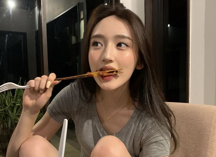 6 kiểu người dễ bị ung thư buồng trứng "tấn c&ocirc;ng", &iacute;t ai ngờ QU&Aacute; SẠCH SẼ cũng trong tầm ngắm- Ảnh 1.