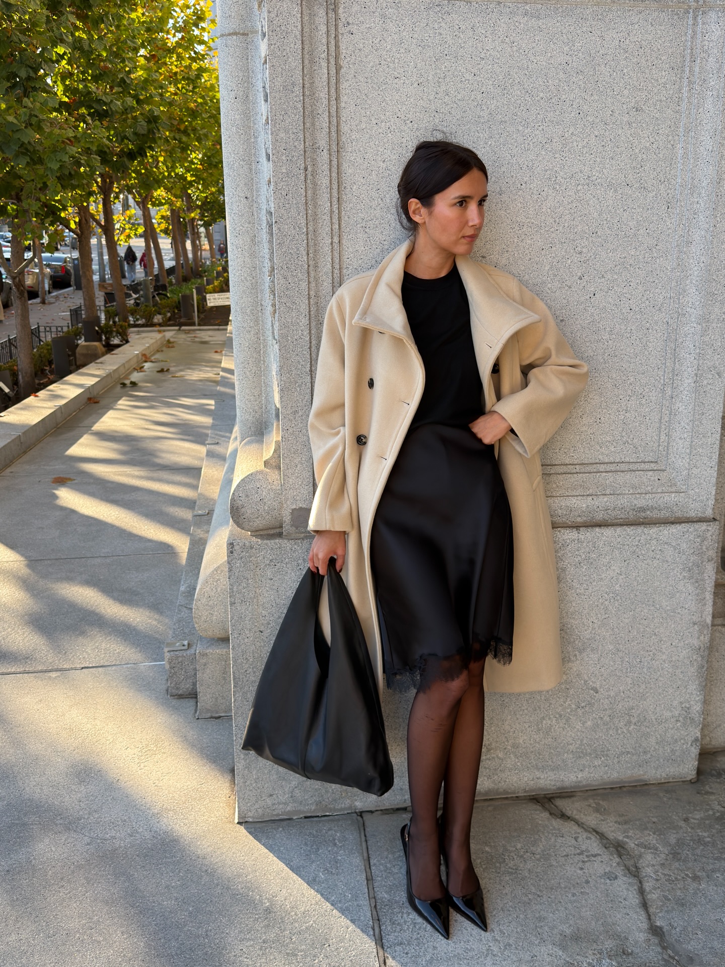 Phụ nữ Pháp có thể diện đồ rất đơn giản nhưng vẫn sang trọng là nhờ 4 kiểu giày- Ảnh 4. Phụ nữ Pháp có thể diện đồ rất đơn giản nhưng vẫn sang trọng là nhờ 4 kiểu giày- Ảnh 4.