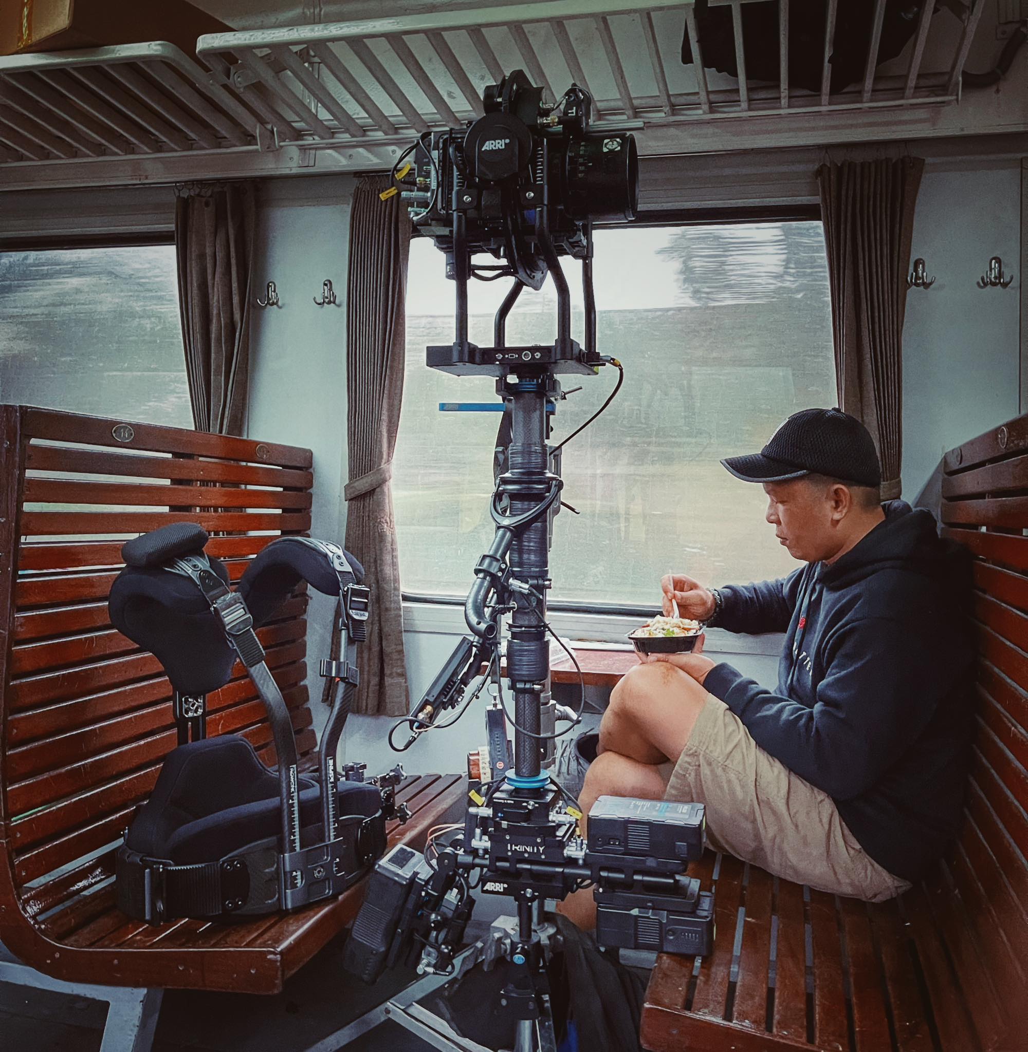 Steadihan L&ecirc; Bảo H&acirc;n l&ecirc;n tiếng vụ tuyển trợ l&yacute; đạo diễn Quang Dũng: T&ocirc;i từng l&agrave;m kh&ocirc;ng lương, chờ từ 6h s&aacute;ng đến 4h30 chiều- Ảnh 3.