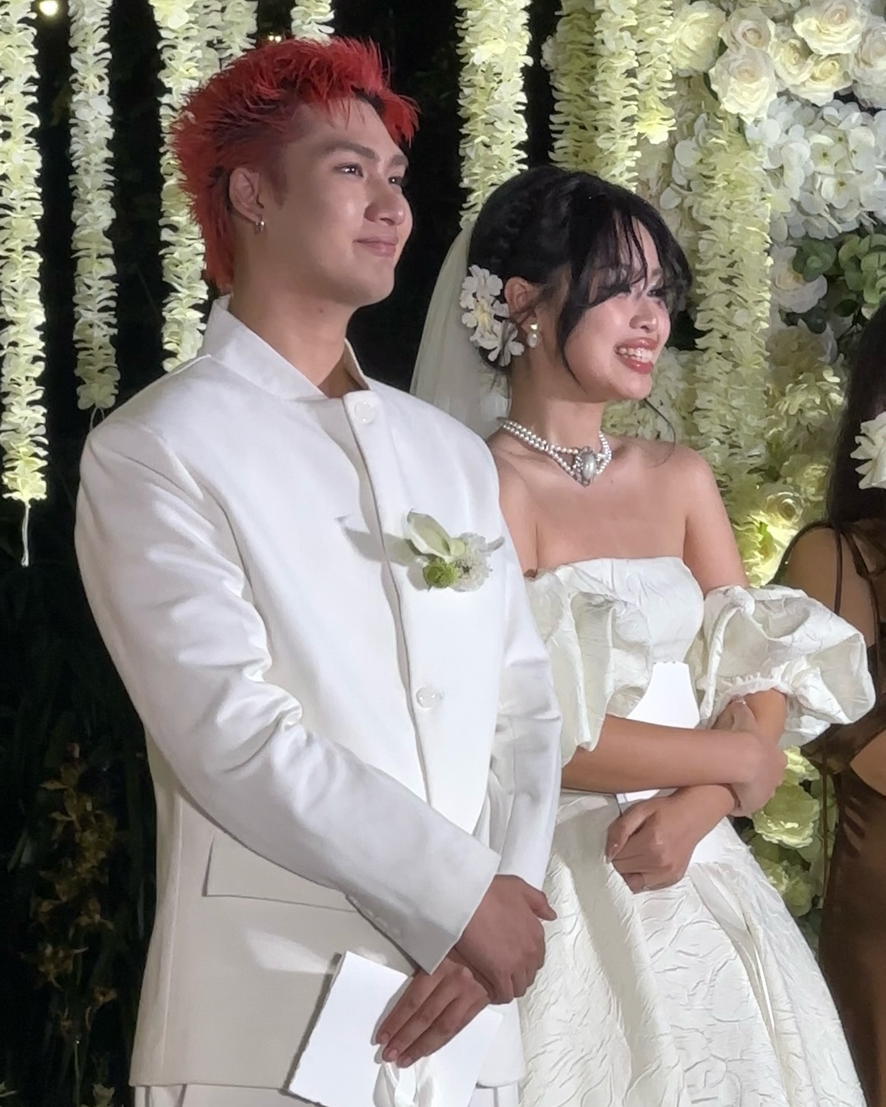 1 Anh Trai Say Hi rơi nhẫn cưới tại concert, phản ứng của b&agrave; x&atilde; mới đ&aacute;ng b&agrave;n- Ảnh 4.