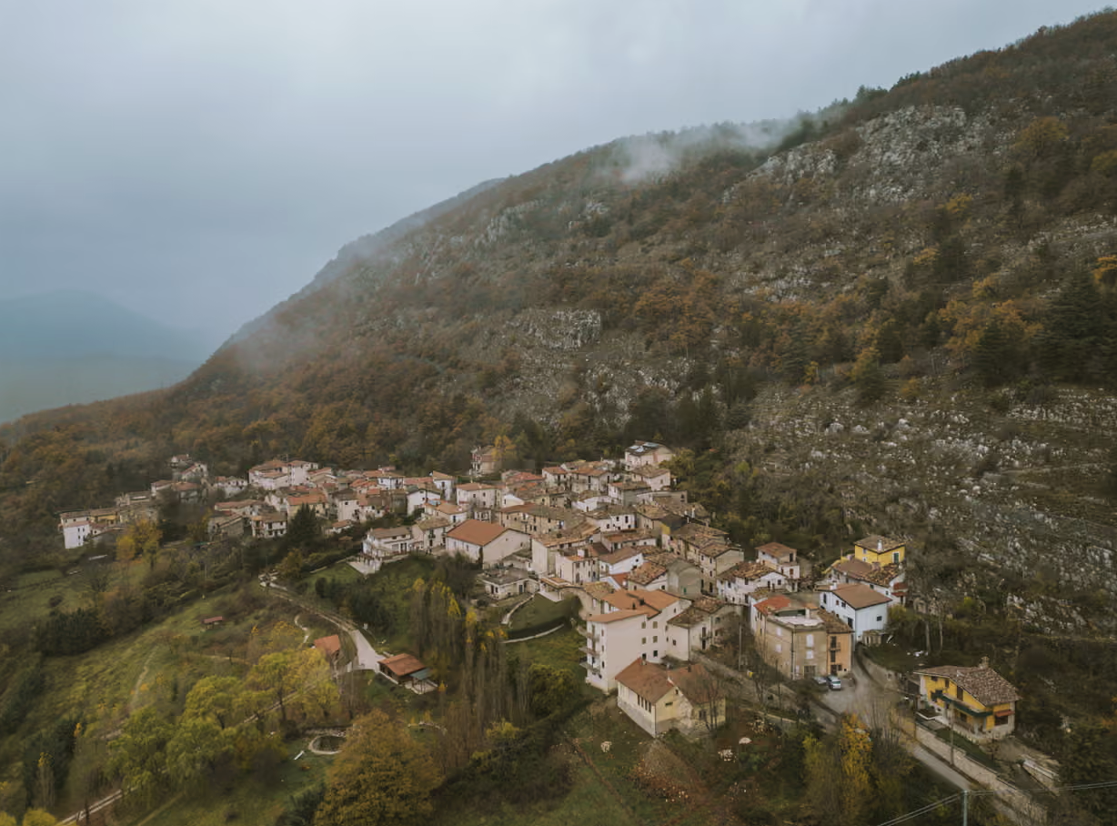 Ng&ocirc;i l&agrave;ng ăn mừng sự ra đời của em b&eacute; đầu ti&ecirc;n sau 30 năm- Ảnh 3.