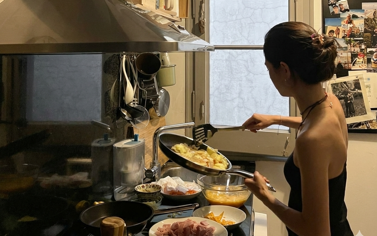 BỎ NGAY kiểu nấu ăn n&agrave;y kẻo tiền bạc kh&oacute; tụ l&acirc;u trong nh&agrave;!- Ảnh 1.