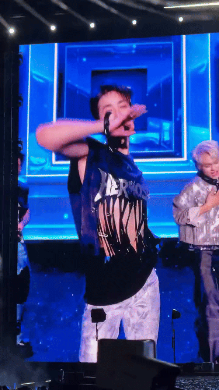 Sốc visual d&agrave;n Anh Trai khoe tr&ecirc;n m&agrave;n h&igrave;nh LED tại concert Say Hi m&ugrave;a 2, idol Việt m&agrave; n&oacute; quốc tế qu&aacute; trời!- Ảnh 1.