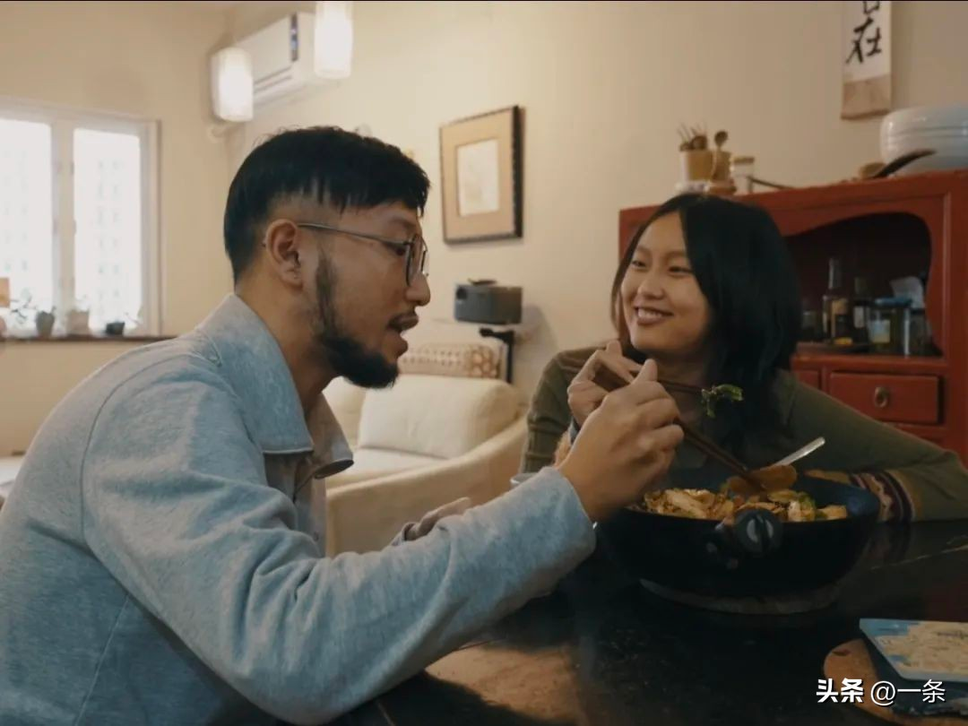 Tối giản 7 năm, c&ocirc; g&aacute;i 30 tuổi tiết kiệm hơn 500 triệu đồng, d&ugrave;ng to&agrave;n đồ cũ từ son m&ocirc;i đến khăn tắm- Ảnh 7.