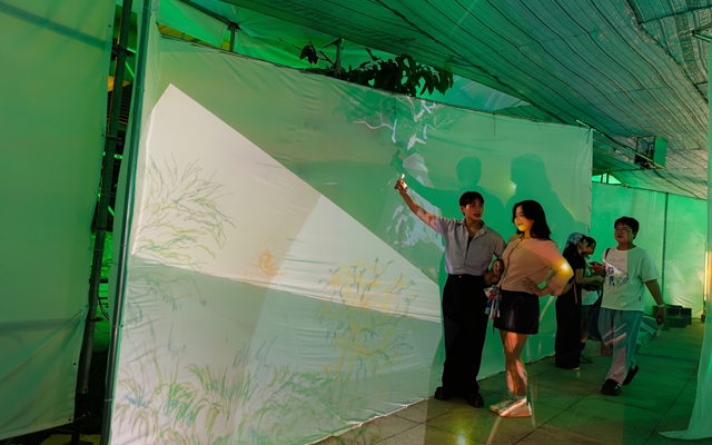 "Kh&ocirc;ng nghĩ trong th&agrave;nh phố lại c&oacute; kh&ocirc;ng gian nghệ thuật đỉnh thế n&agrave;y"- Ảnh 10.