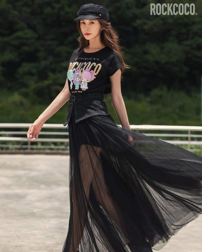 Mẹ 1 con 51 tuổi body "đốt ch&aacute;y" s&acirc;n b&oacute;ng rổ: C&oacute; b&iacute; quyết "chống gi&agrave;" kỳ lạ đ&aacute;ng học hỏi- Ảnh 4.