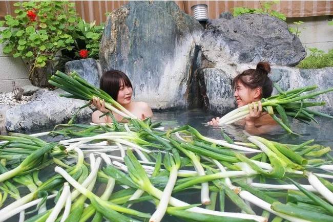 Văn h&oacute;a &ldquo;dị&rsquo;&rsquo; Nhật Bản: Bồn tắm h&agrave;nh chữa l&agrave;nh cho những t&acirc;m hồn mệt mỏi- Ảnh 2.