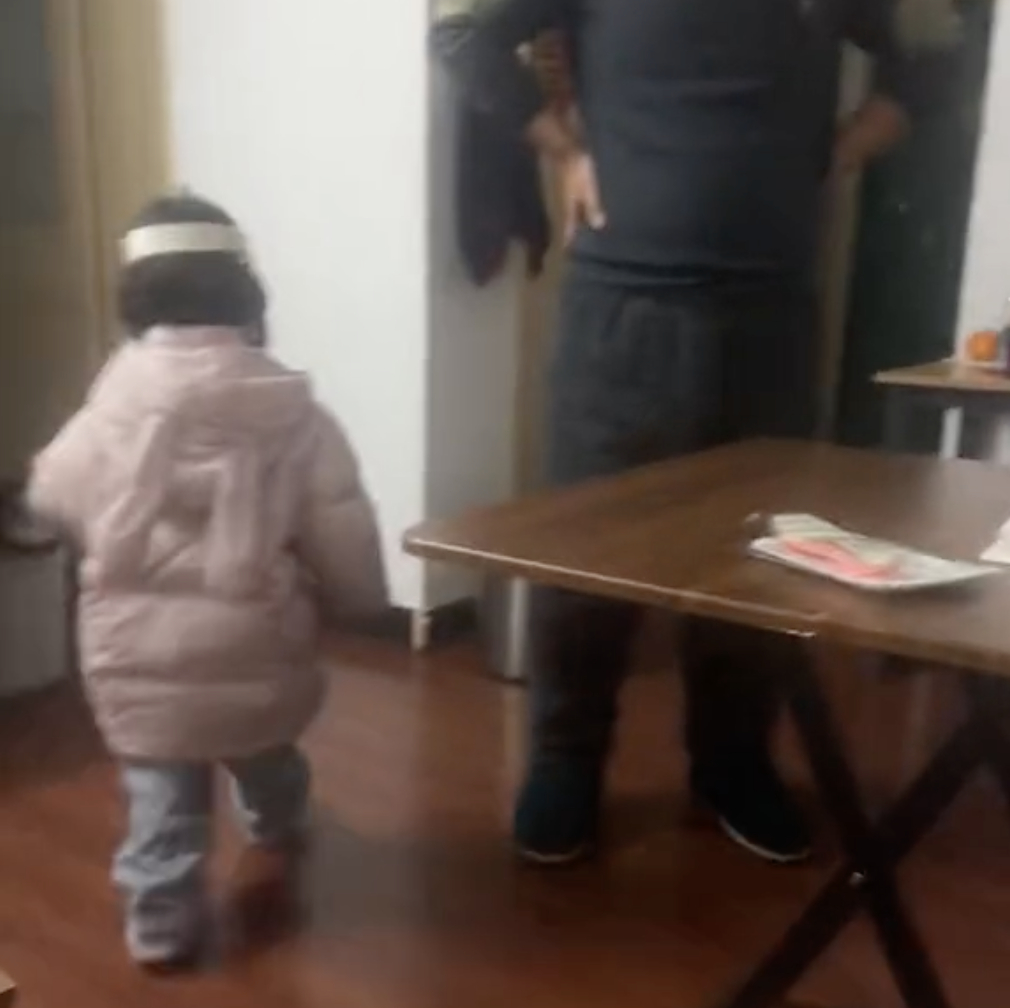 "Tổ chức sinh nhật th&ocirc;i m&agrave; cũng kh&oacute;c l&oacute;c, tức chết người!"- Ảnh 2.