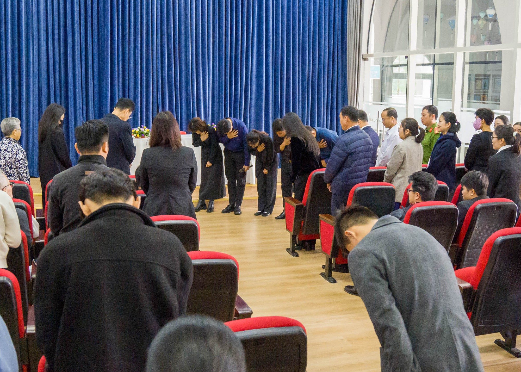 Đà Nẵng: Học sinh lớp 1 tử vong tại hồ bơi, nhà trường tổ chức xin lỗi gia đình- Ảnh 1. Đà Nẵng: Học sinh lớp 1 tử vong tại hồ bơi, nhà trường tổ chức xin lỗi gia đình- Ảnh 1.