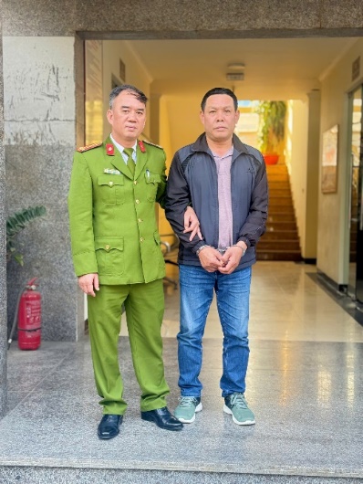 Bắt giữ Triệu Quang Th&agrave;nh sau 16 năm lẩn trốn- Ảnh 1.