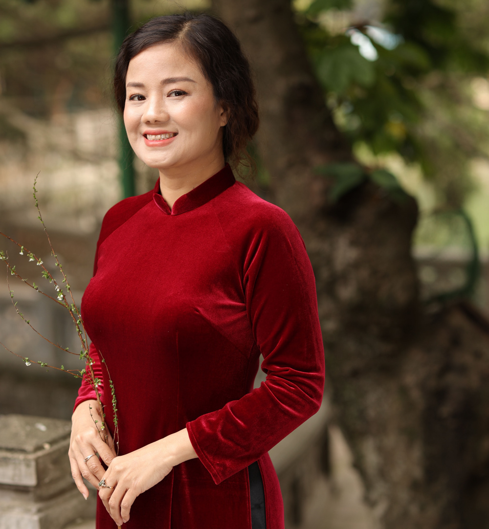 Nữ nh&agrave; b&aacute;o gặp nạn trong vụ lật xe kh&aacute;ch 18 người thương vong- Ảnh 1.