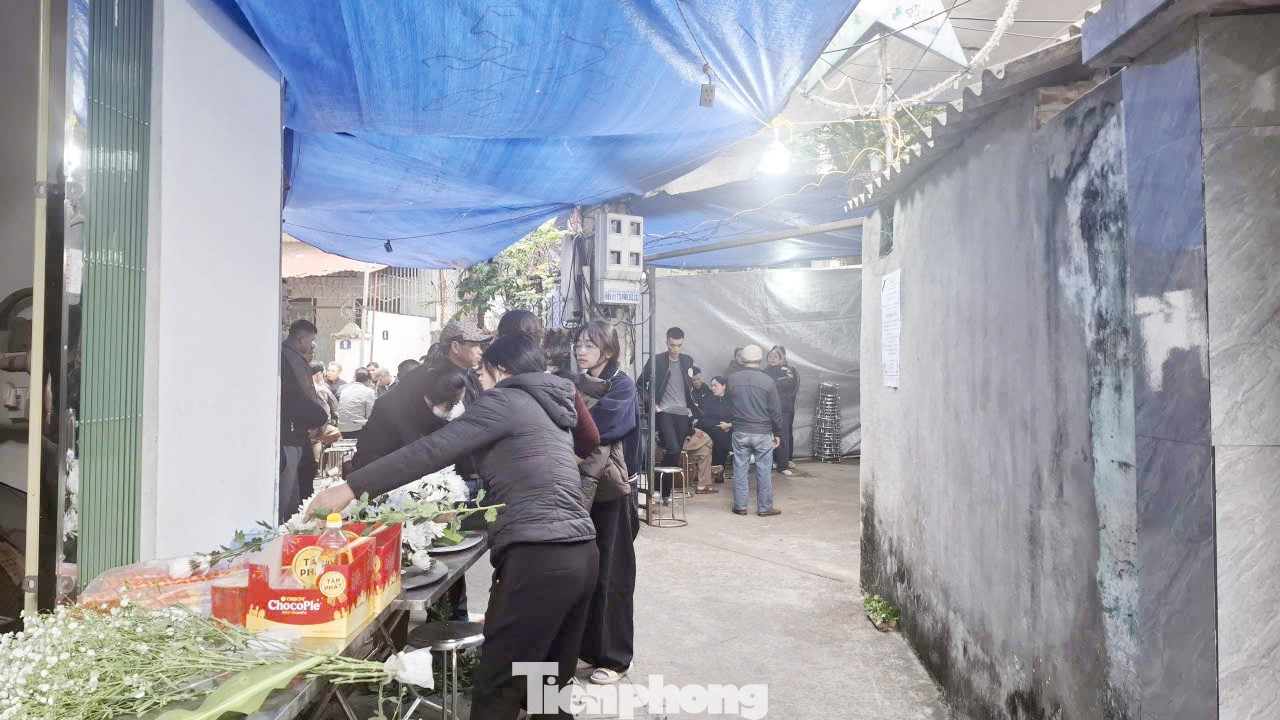 X&oacute;t xa đ&aacute;m tang c&ocirc; gi&aacute;o trẻ tử vong trong vụ lật xe ở L&agrave;o Cai- Ảnh 2.