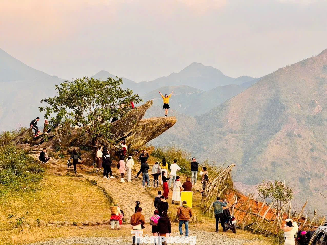 'M&aacute;i nh&agrave; ch&ecirc;nh v&ecirc;nh' ở T&agrave; X&ugrave;a th&agrave;nh điểm check-in độc nhất v&ocirc; nhị- Ảnh 17.