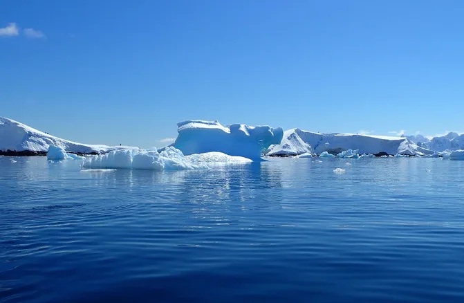 Robot mất t&iacute;ch ở Nam Cực trở về với dữ liệu đ&aacute;ng sợ- Ảnh 1.