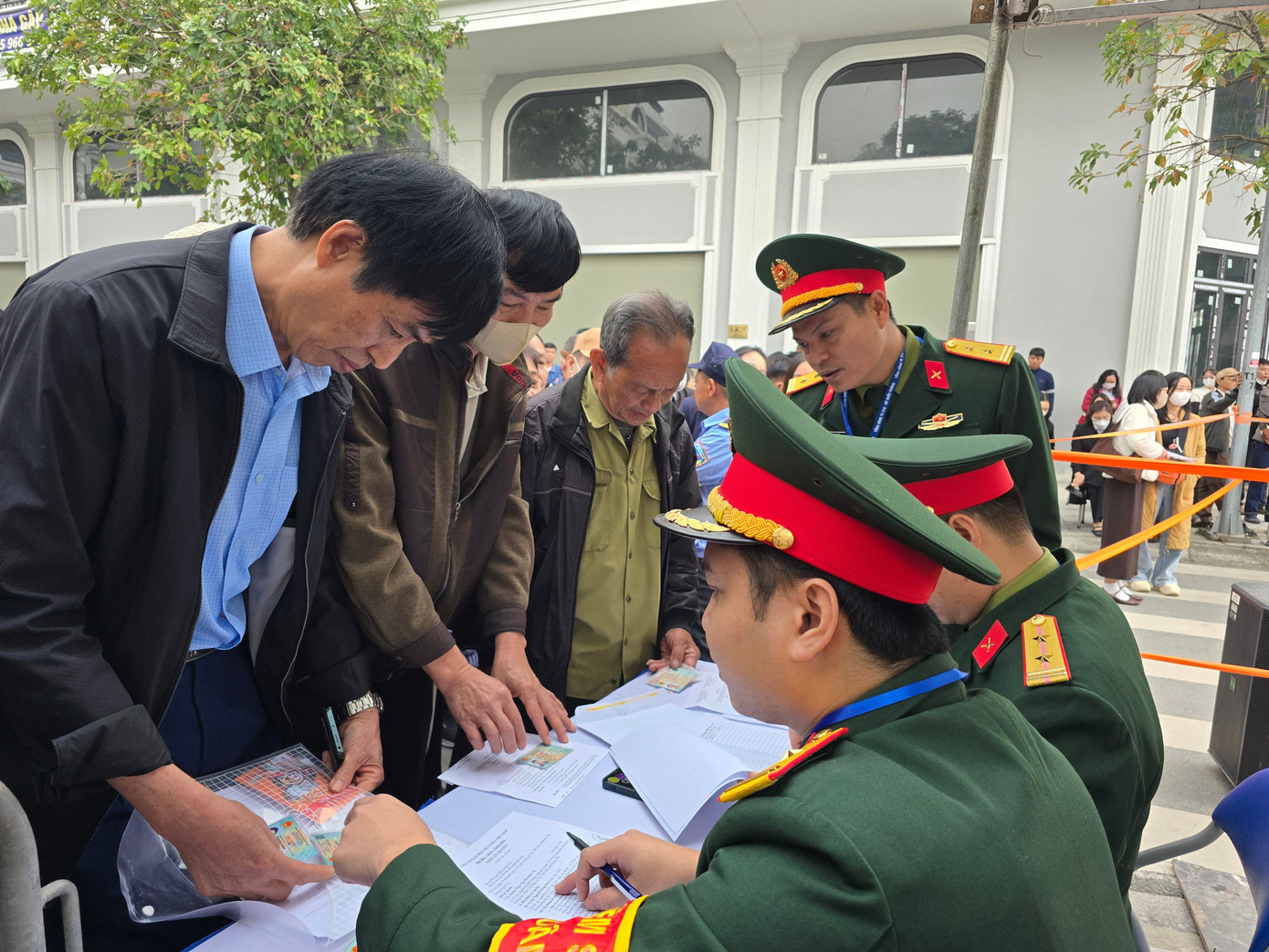 Hà Nội: Gần 1.000 khách hàng bốc thăm mua nhà ở xã hội Uy Nỗ- Ảnh 15.