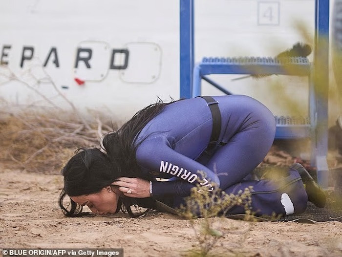 11 khoảnh khắc khiến cộng đồng mạng thế giới "sốt đ&ugrave;ng đ&ugrave;ng" năm 2025- Ảnh 2.