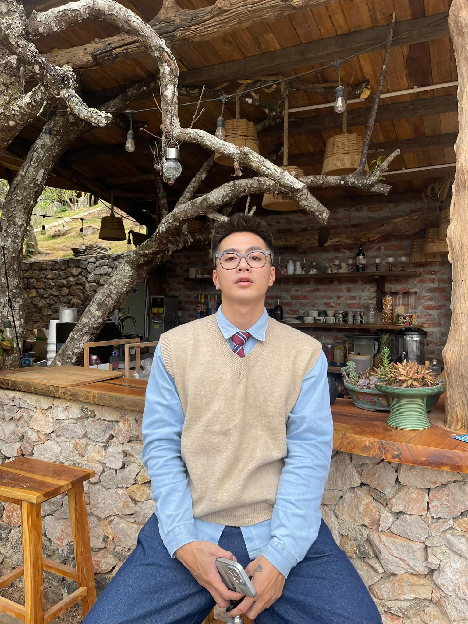 Người mẫu từng tham gia Qu&yacute; &ocirc;ng ho&agrave;n mỹ bị chấn thương nghi&ecirc;m trọng trong vụ lật xe ở L&agrave;o Cai- Ảnh 2.