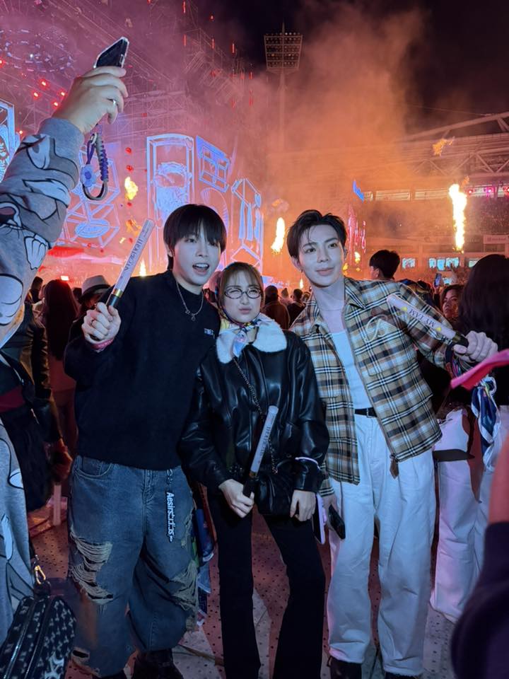 Ho&agrave; Minzy n&oacute;i r&otilde; chuyện đi concert nhưng đ&ograve;i về đ&oacute;n con l&uacute;c 22h30?- Ảnh 2.