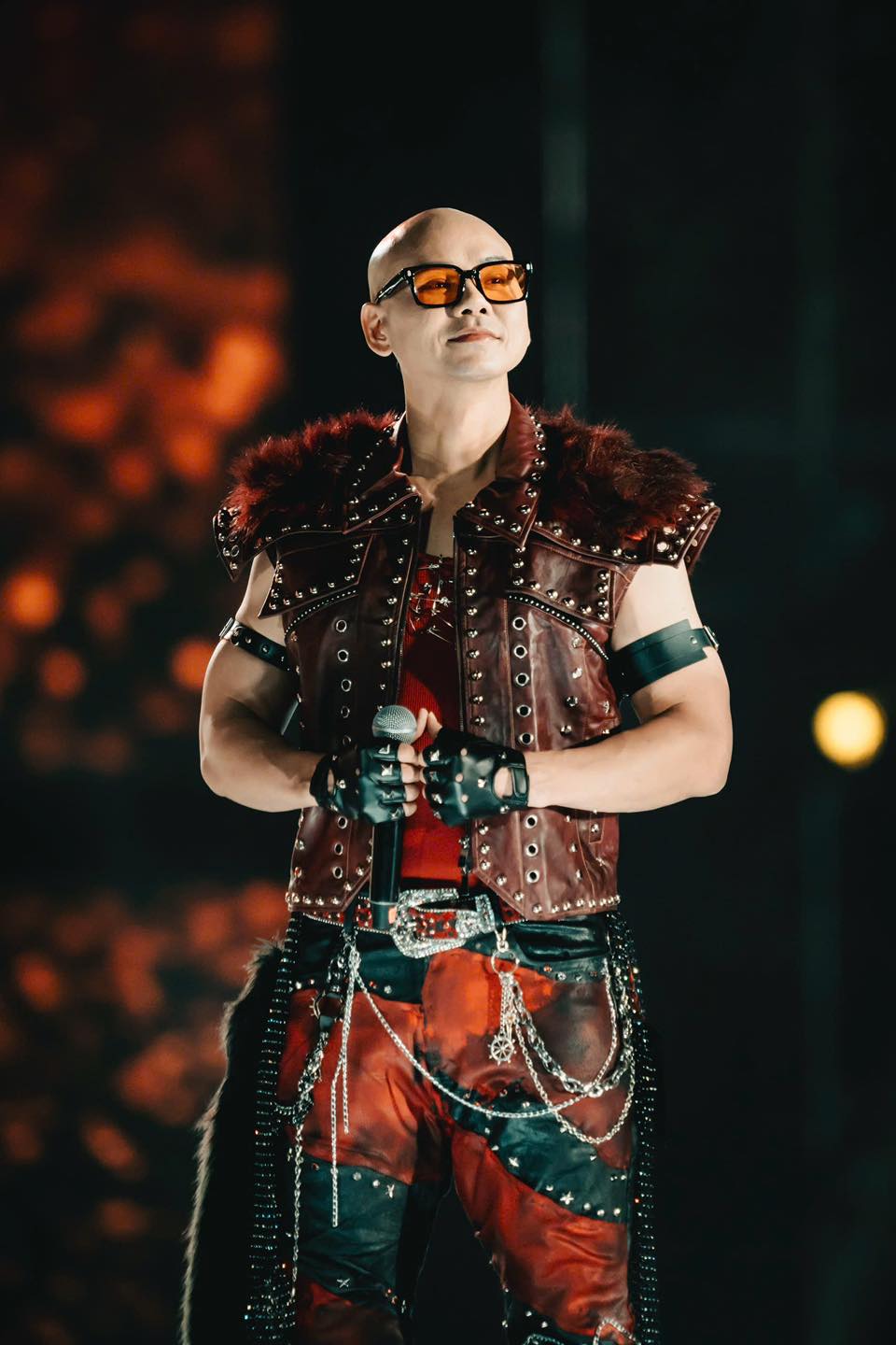 Nam ca sĩ Việt nhập viện vì kiệt sức, ngày chỉ ngủ 3 tiếng- Ảnh 3. Nam ca sĩ Việt nhập viện vì kiệt sức, ngày chỉ ngủ 3 tiếng- Ảnh 3.