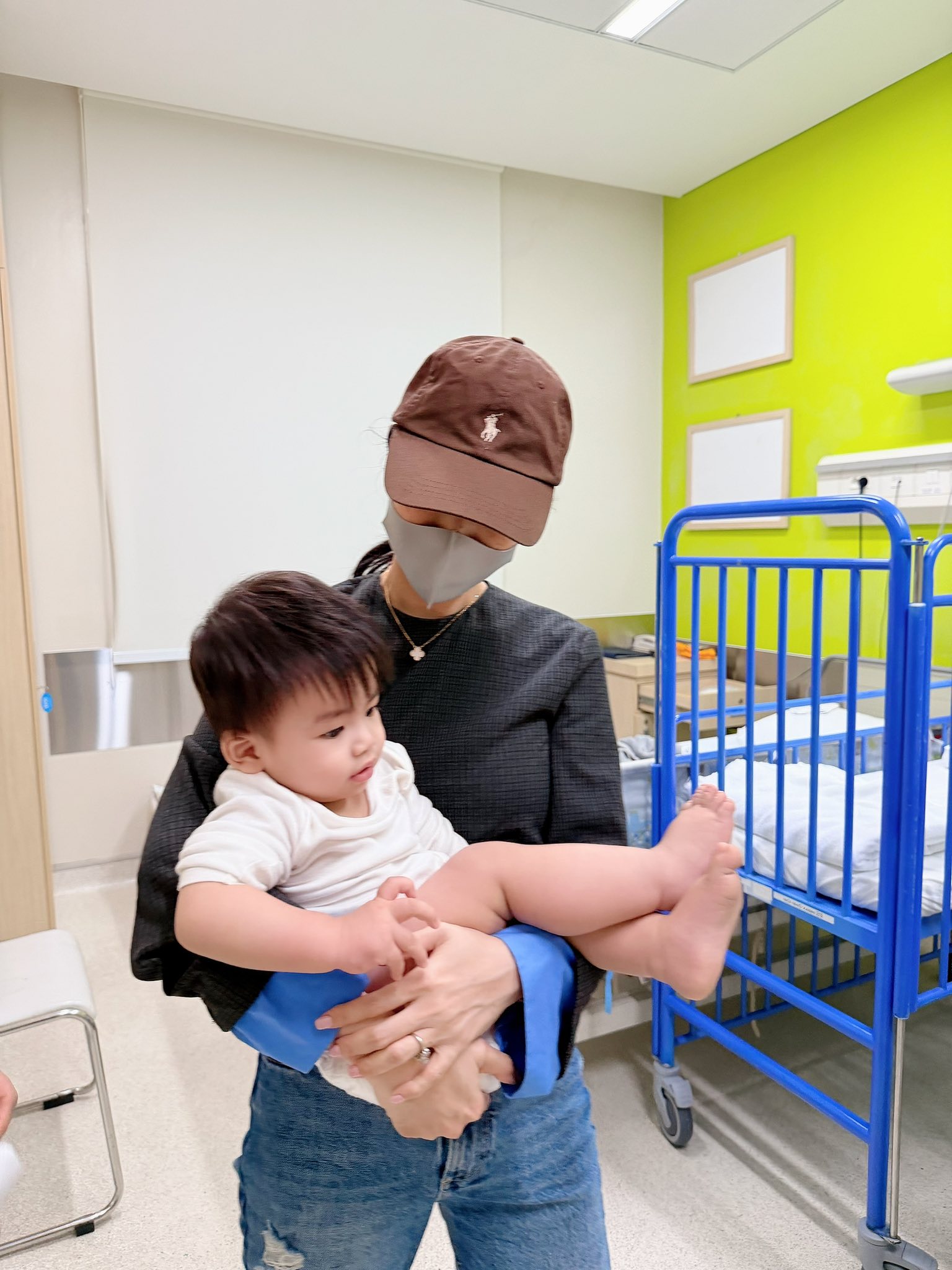 Sao Vbiz bất an v&igrave; con 2 ng&agrave;y 2 đ&ecirc;m kh&ocirc;ng ngủ, li&ecirc;n tục n&ocirc;n &oacute;i- Ảnh 4.